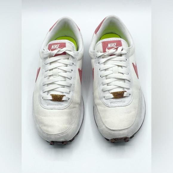 Nike Shoes - WOMENS NIKE DAYBREAK SIZE 7